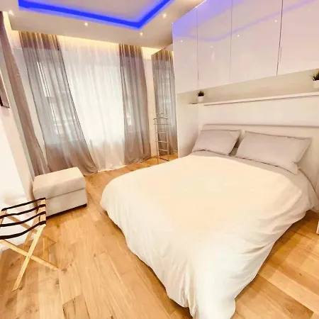 Apartament Super Bright Brand New Central Wifi 4pax Mediolan